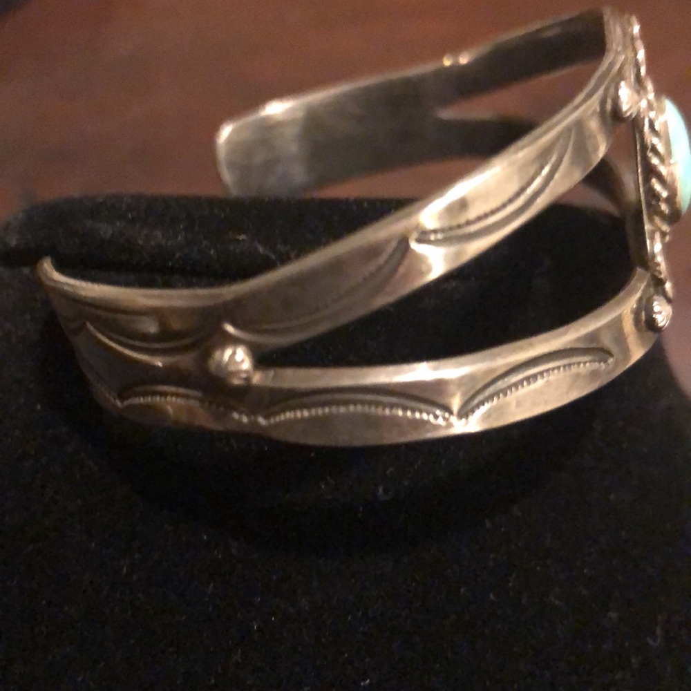 Silver and Turquoise Cuff Bracelet - Picture 4 of 9